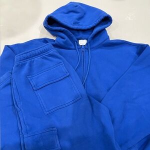 Aritzia Jazz Blue Mega Cargo Sweats and Mega Zip Hoodie Set. Size Medium.